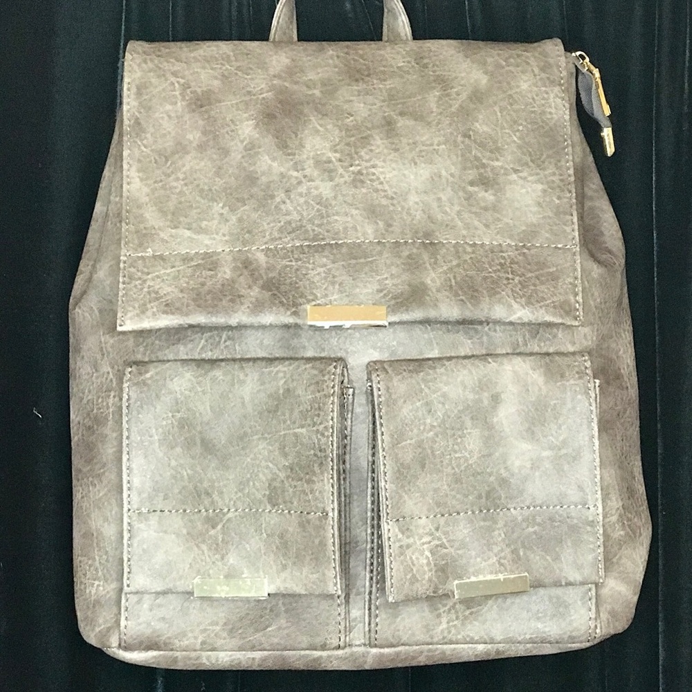 Brown/tan backpack